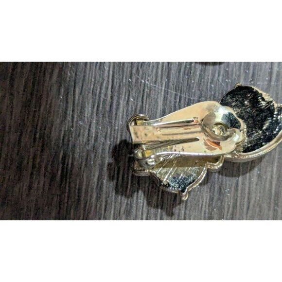 Vintage Gold-Tone Choker Necklace & Clip-On Earrings Set With Faux Pearls - Picture 8 of 8